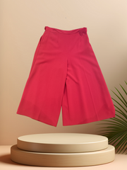 Marccain red flared pants made from a blend of triacetate and polyester, offering comfort and stylish relaxed fit.