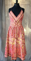 Plenty Summer Dress in romantic burgundy with floral print, ideal for casual outings, made from 100% comfortable cotton.