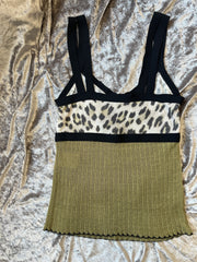 Marccain spaghetti strap vest in green and leopard print, perfect for summer fashion, made of linen, nylon, and viscose.