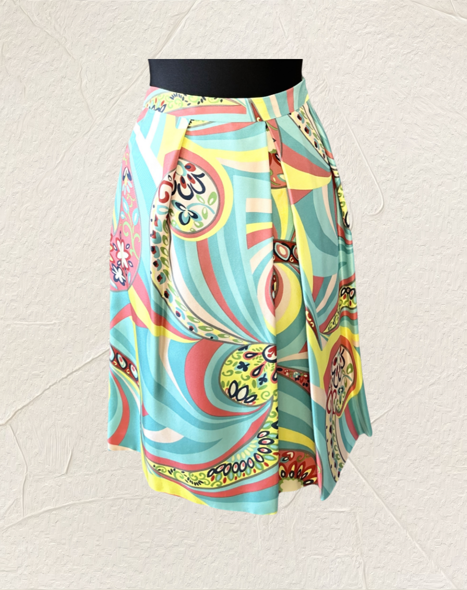 Seventy Abstract print skirt in bright colors, featuring an A-line cut and luxurious silk fabric for a stylish look.