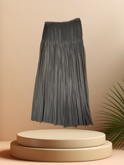 Elegant Michael Kors long pleated skirt, designed to create a slim silhouette and elongate legs, 100% Polymaide.