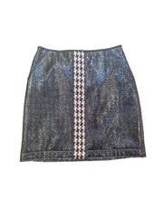 Marccain short skirt featuring a leather look, modern design, and a stylish woven detail in the center.