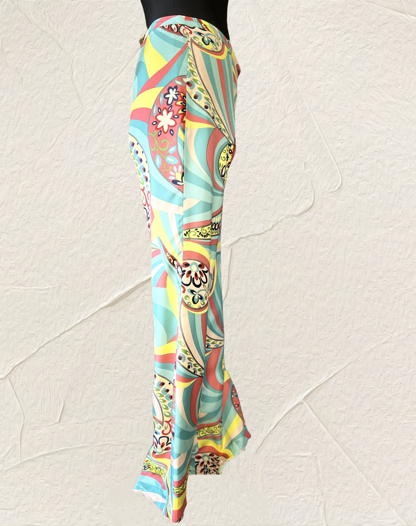 Seventy Abstract Print Pants, featuring vibrant patterns and high-quality silk for a stylish and comfortable fit.